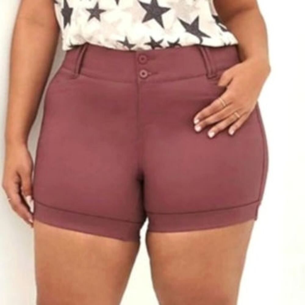 NWT Torrid 5" Dressy Sateen Stretch Mid Rise Shorts Dusty Red Plus Size: 20
